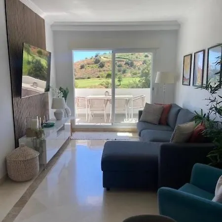 Calanova Grand Golf 2 Bed - Golf Course Views Daire Málaga